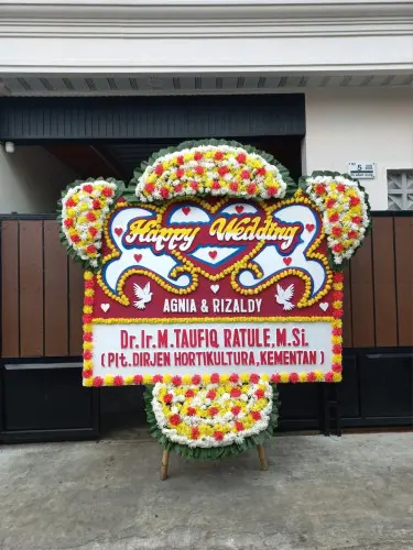 Papan Bunga Pernikahan pengambangan